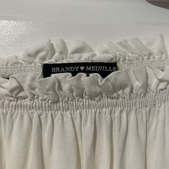 Brandy Melville Off the Shoulder Top - Picture 2 of 2